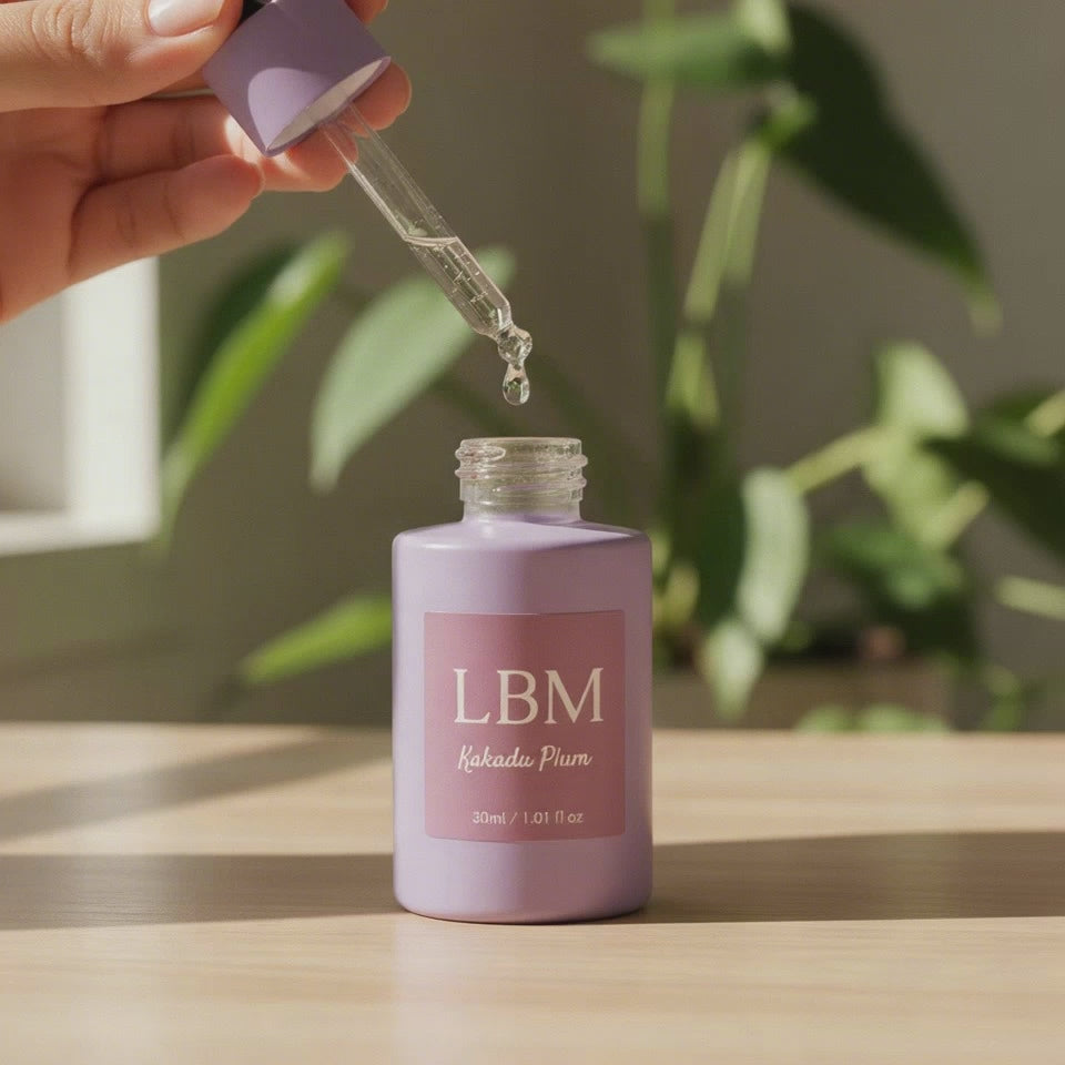 Load video: Lightweight Natural Serum - Kakadu Plum Lily Bee and Me