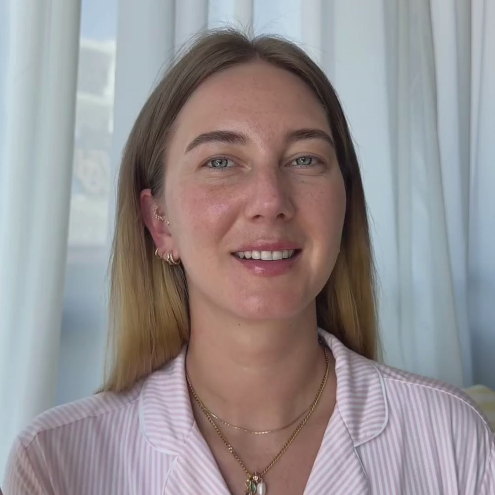 Load video: Healthy glowing skin after using Plump Collagen Serum – hydrated and smooth complexion